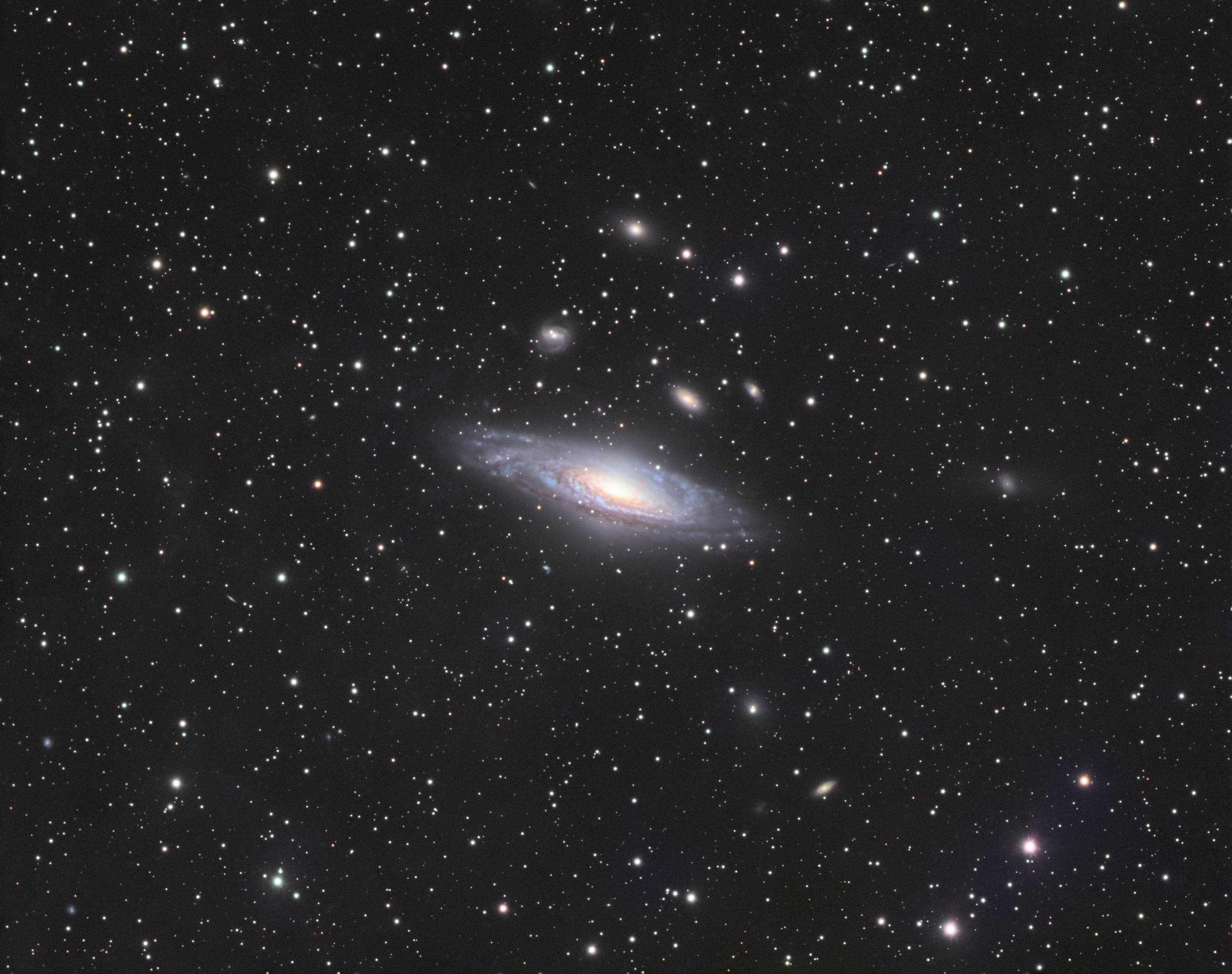 NGC7331鹿舔星系群